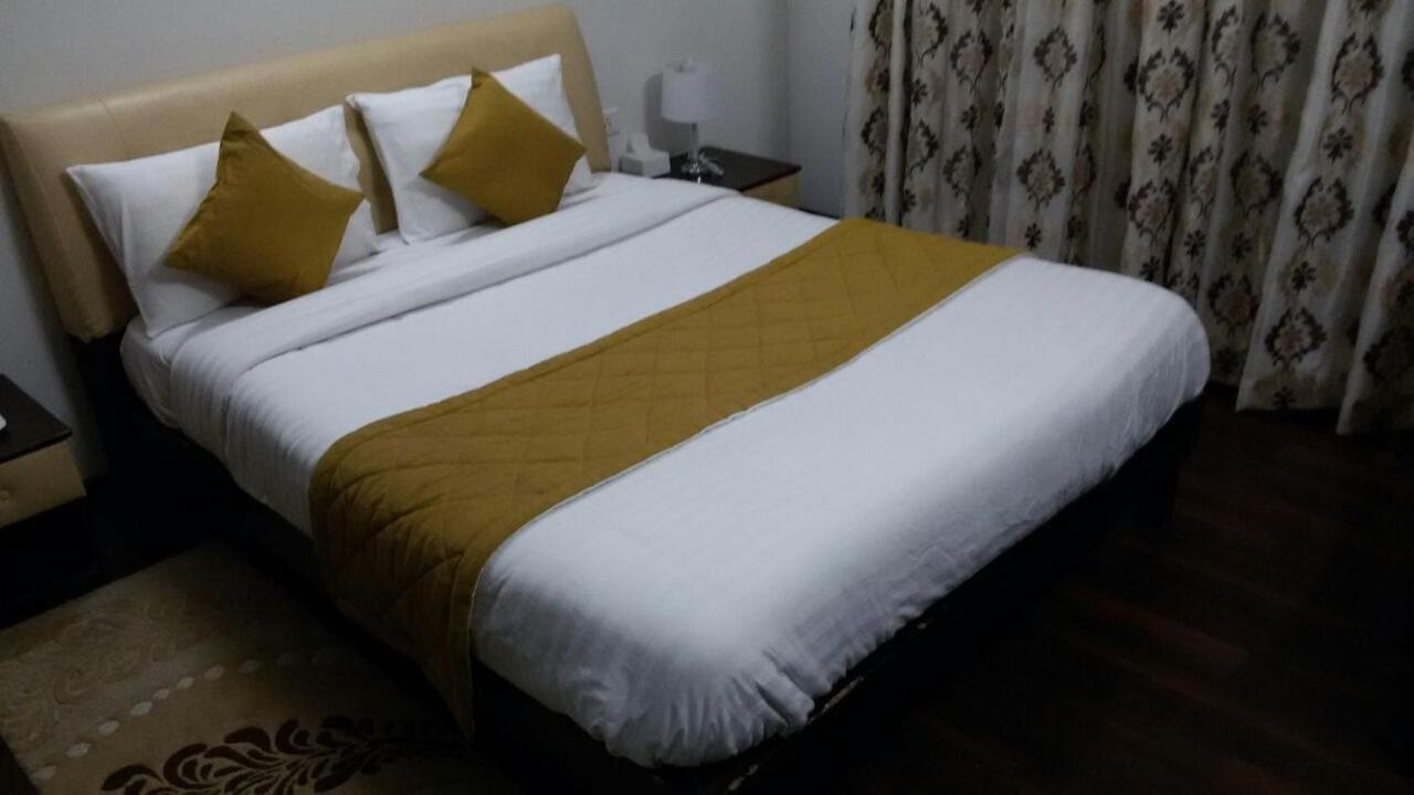 Royal Service Apatment Pimpri-Chinchwad Exterior photo